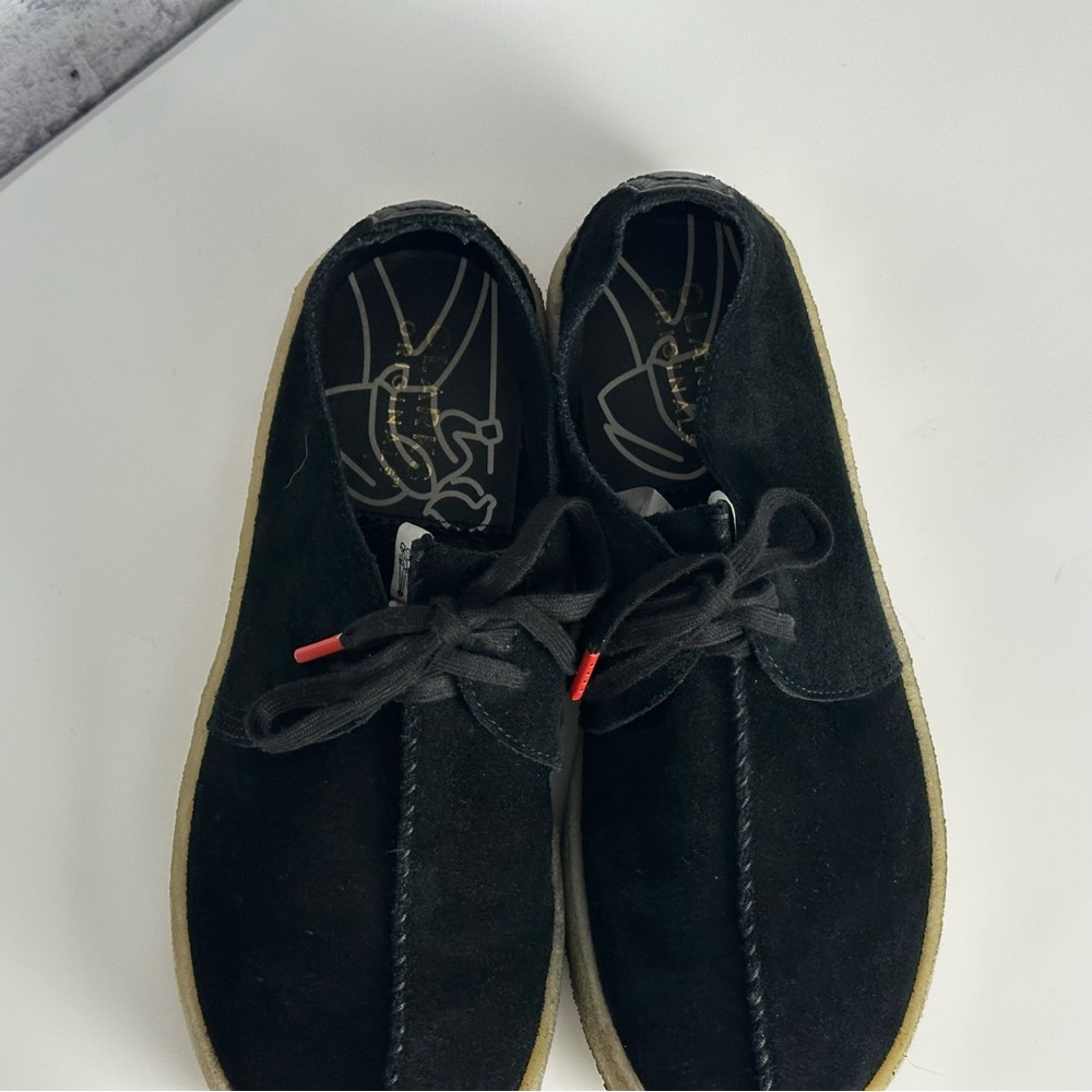 CLARKS ORIGINALS Trek Cup Suede - Black - Picture 5 of 11